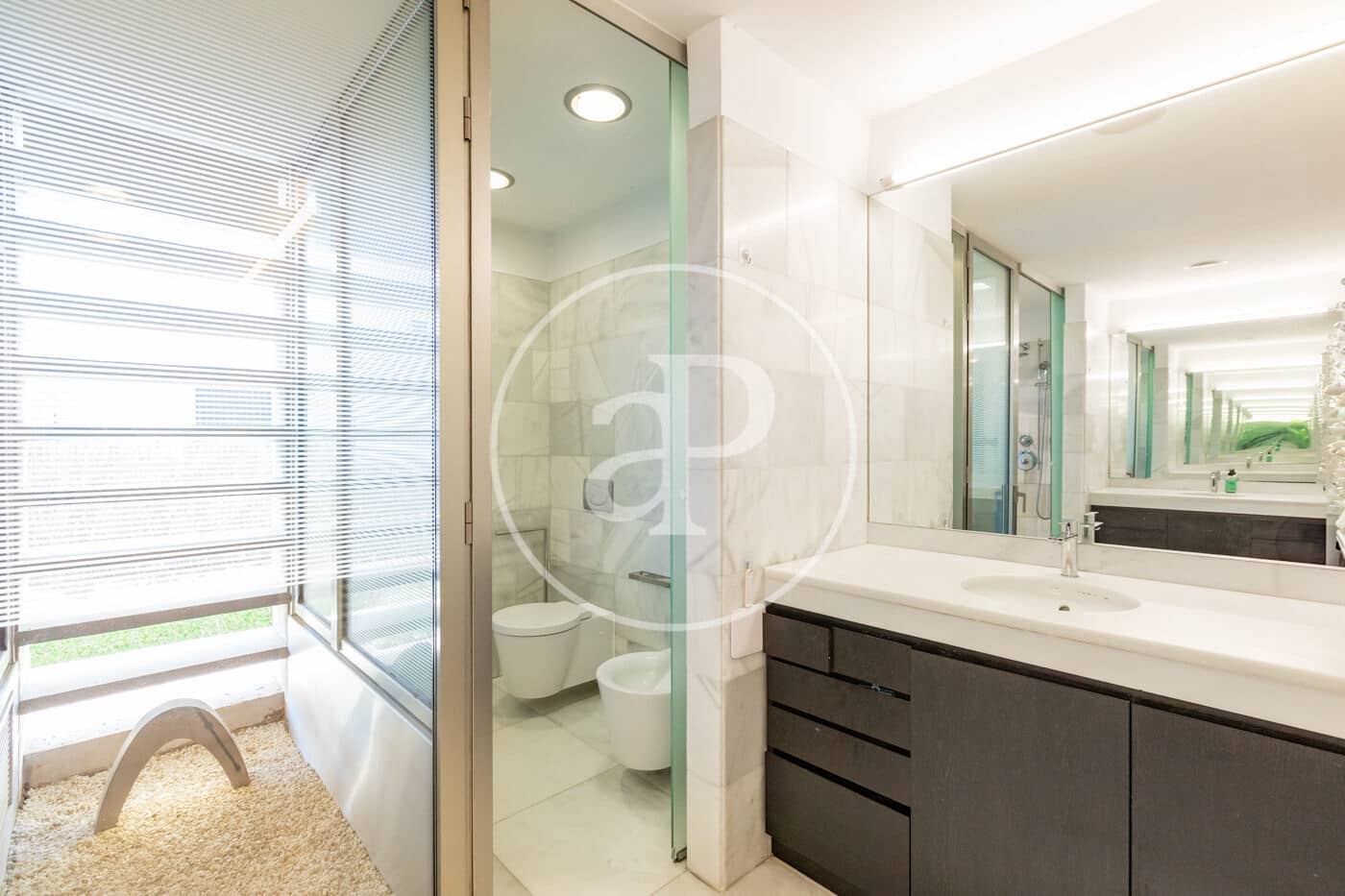 Chalet de 6 habitaciones en Madrid ciudad en venta con piscina - 5.490.000 € (Ref: 9896840)