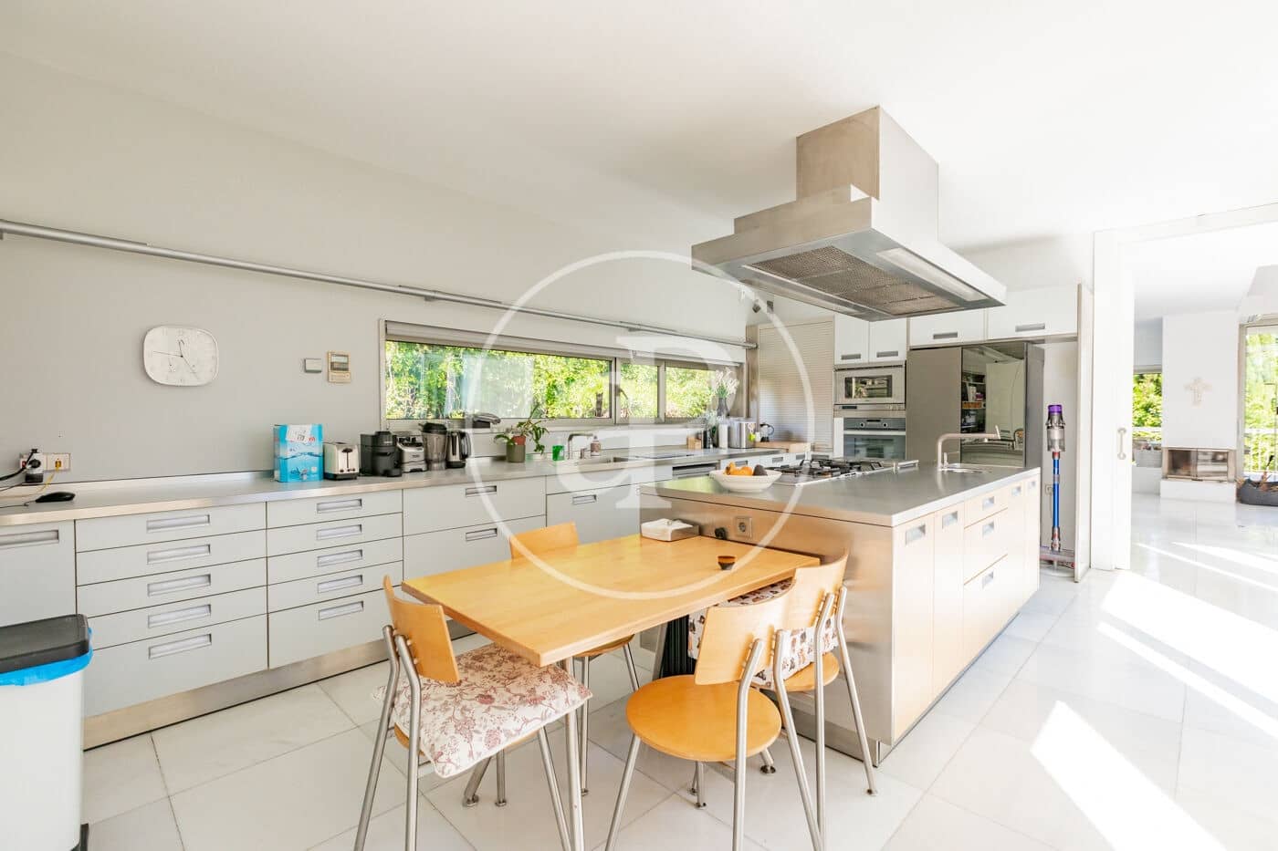 Chalet de 6 habitaciones en Madrid ciudad en venta con piscina - 5.490.000 € (Ref: 9896840)