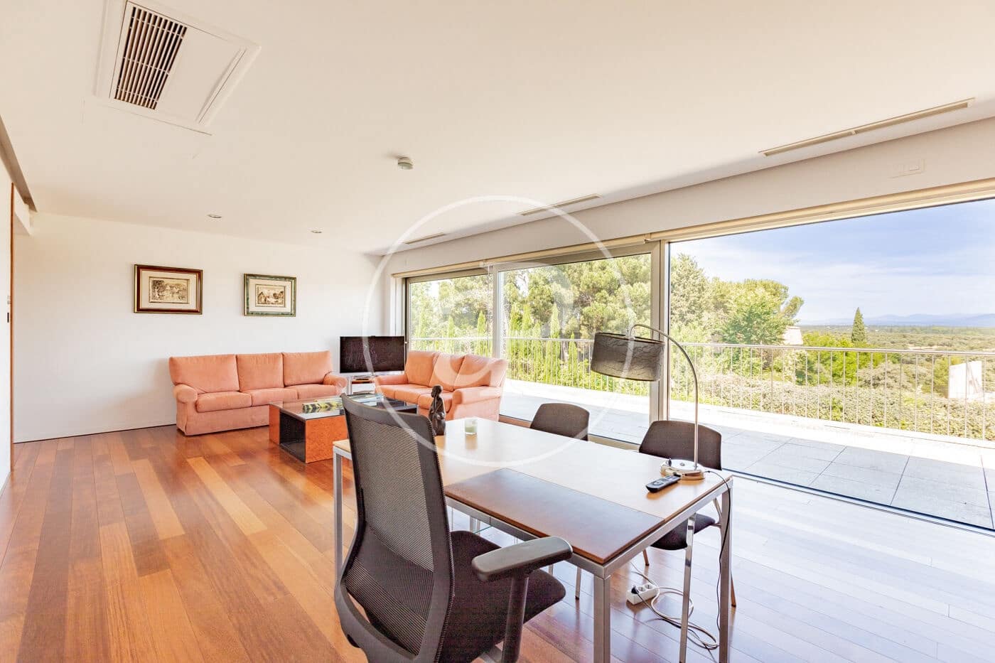 Chalet de 6 habitaciones en Madrid ciudad en venta con piscina - 5.490.000 € (Ref: 9896840)