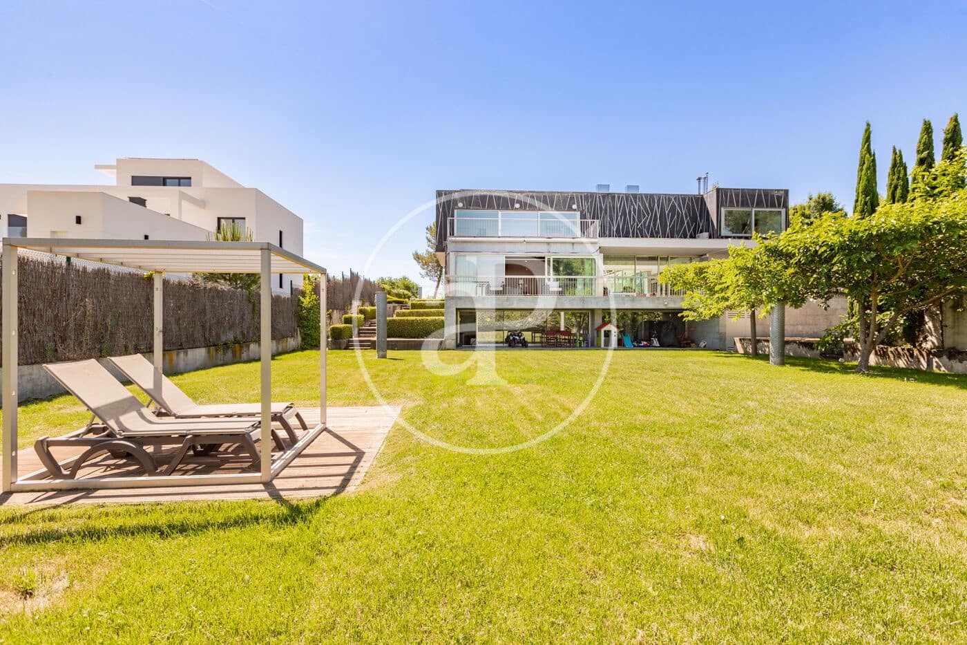 Chalet de 6 habitaciones en Madrid ciudad en venta con piscina - 5.490.000 € (Ref: 9896840)