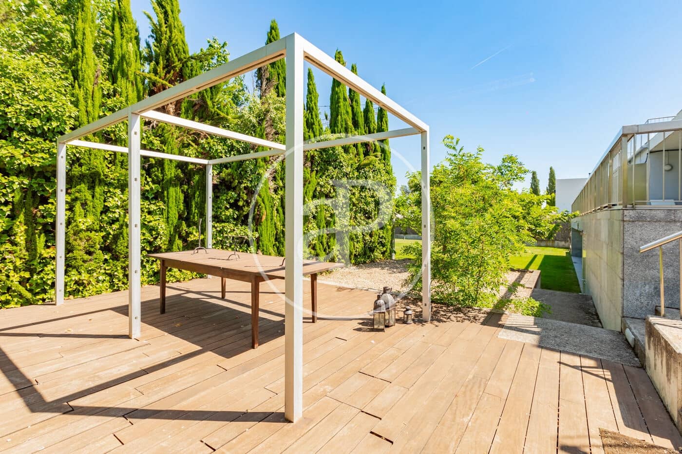 Chalet de 6 habitaciones en Madrid ciudad en venta con piscina - 5.490.000 € (Ref: 9896840)