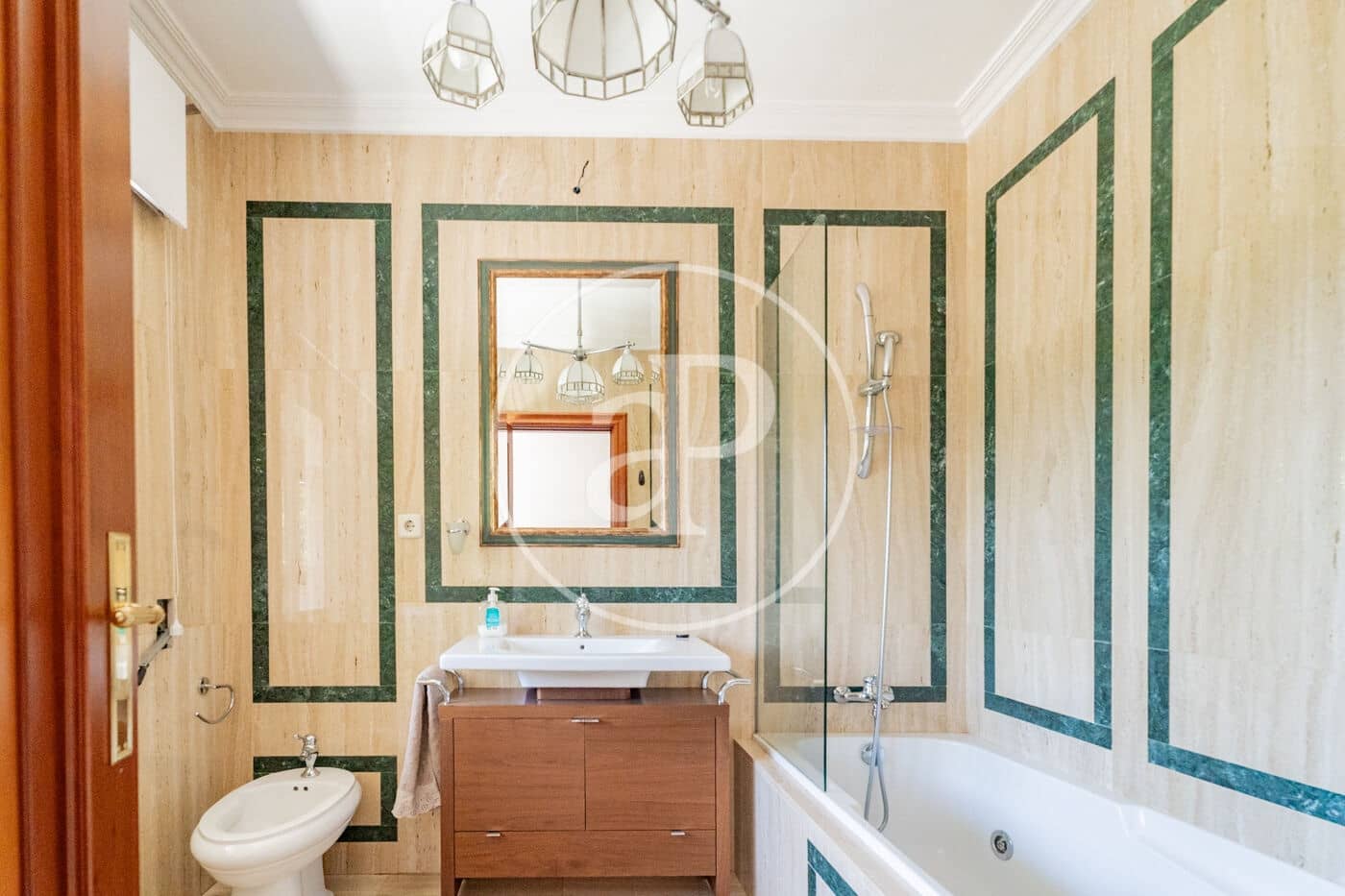 4 quarto Apartamento para arrendar em Madrid cidade com piscina garagem - 6 000 € (Ref: 9899654)