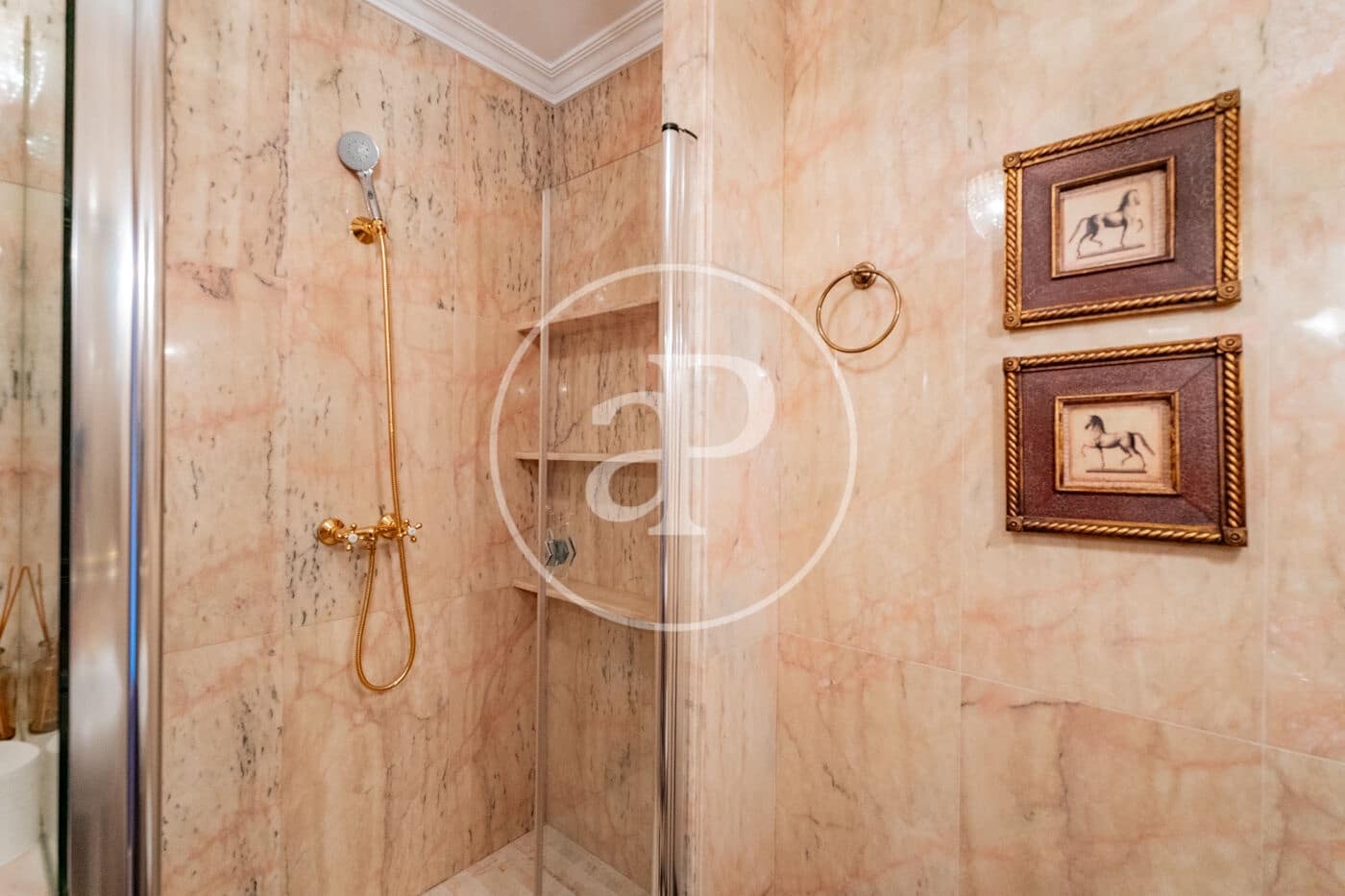 4 quarto Apartamento para arrendar em Madrid cidade com piscina garagem - 6 000 € (Ref: 9899654)