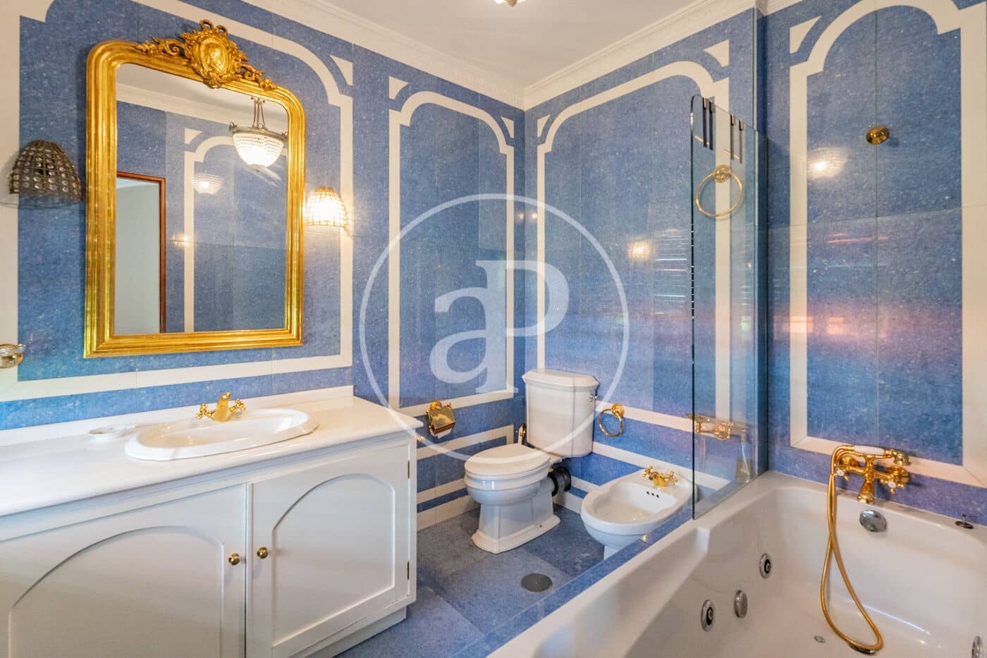 4 quarto Apartamento para arrendar em Madrid cidade com piscina garagem - 6 000 € (Ref: 9899654)