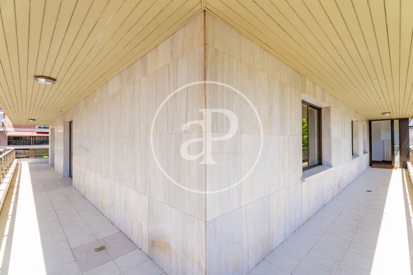 4 quarto Apartamento para arrendar em Madrid cidade com piscina garagem - 6 000 € (Ref: 9899654)