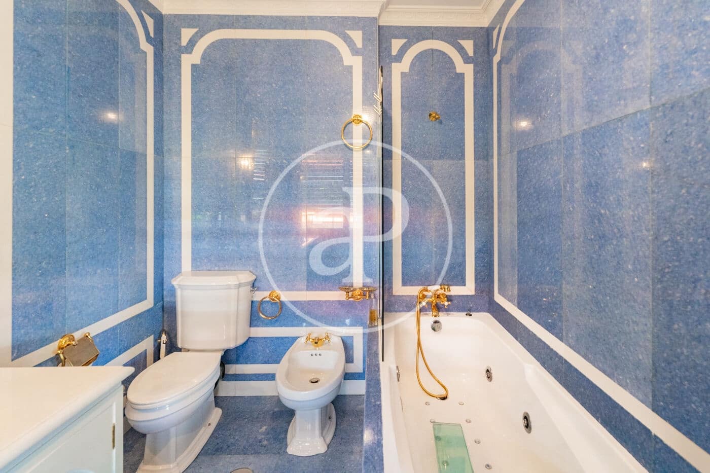4 quarto Apartamento para arrendar em Madrid cidade com piscina garagem - 6 000 € (Ref: 9899654)