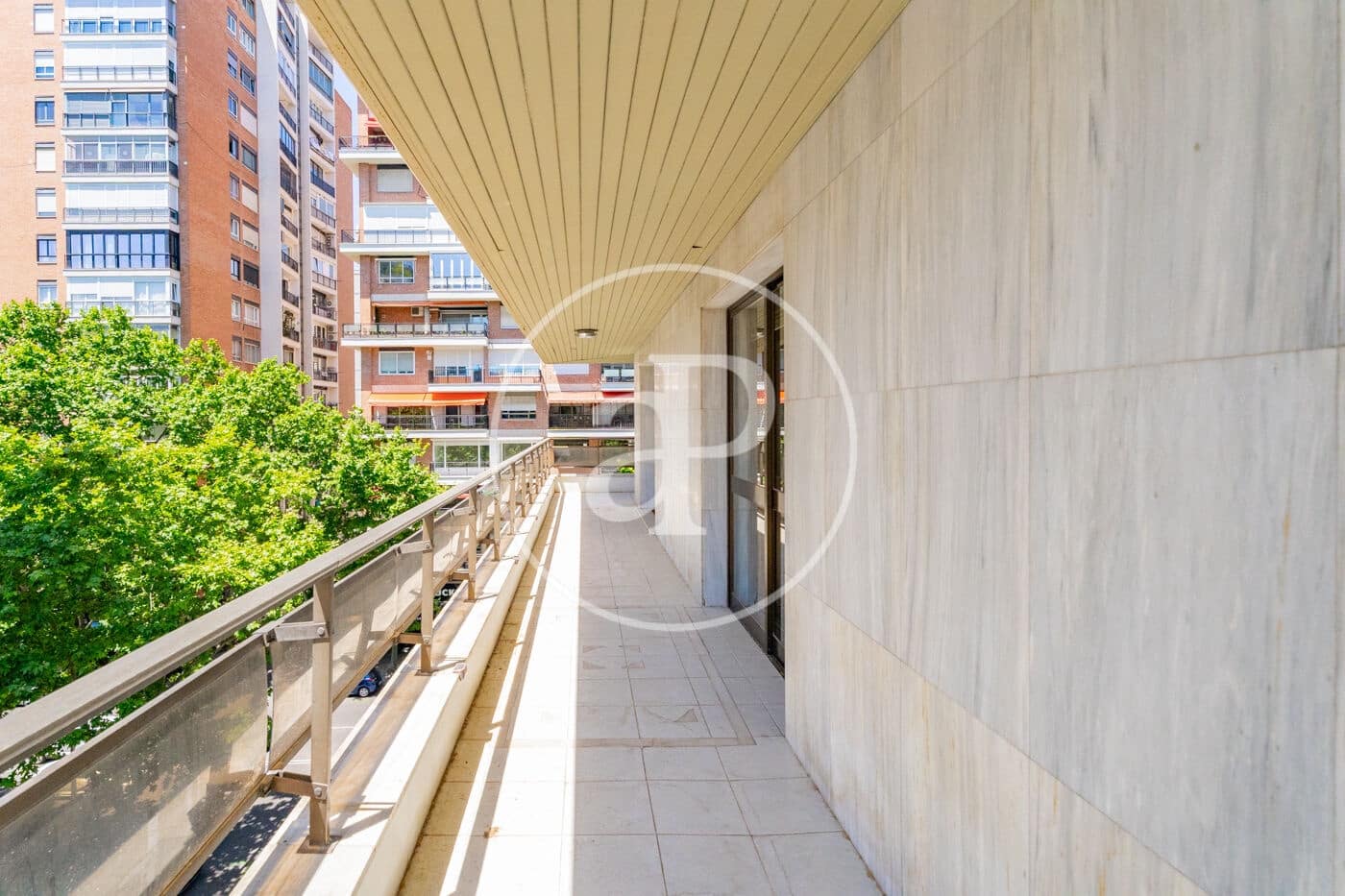 4 quarto Apartamento para arrendar em Madrid cidade com piscina garagem - 6 000 € (Ref: 9899654)