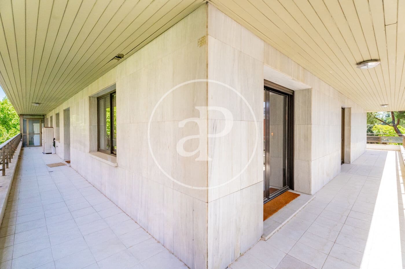 4 quarto Apartamento para arrendar em Madrid cidade com piscina garagem - 6 000 € (Ref: 9899654)