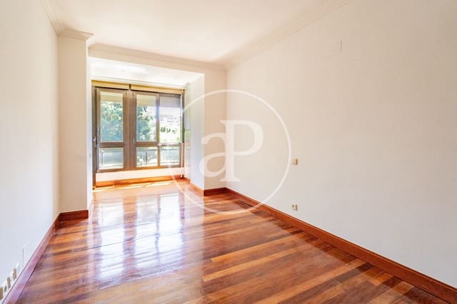 4 quarto Apartamento para arrendar em Nueva España, Madrid cidade - 6 000 € (Ref: 9899654)