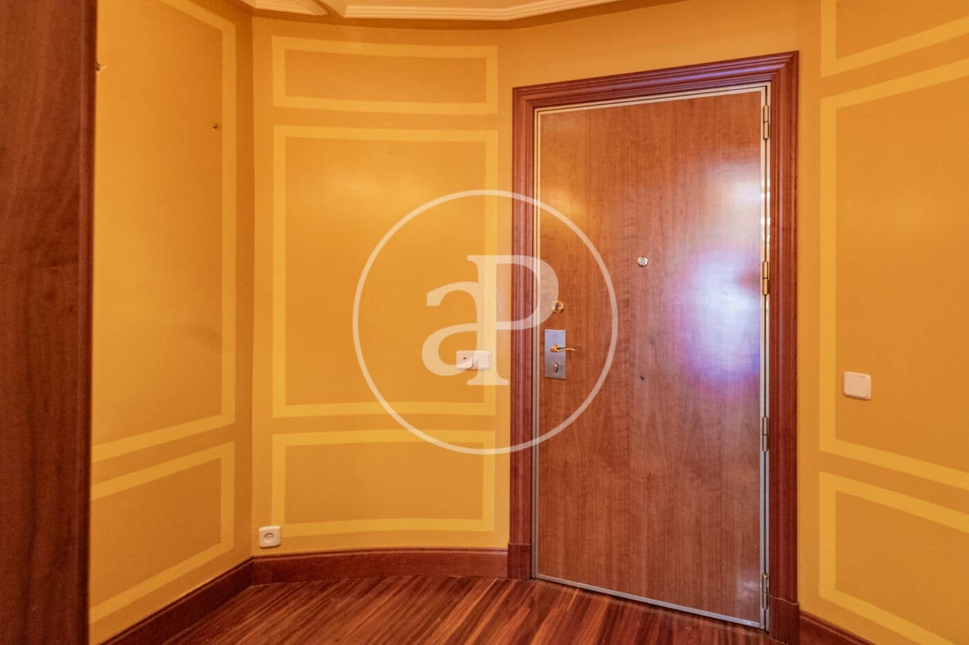 4 quarto Apartamento para arrendar em Madrid cidade com piscina garagem - 6 000 € (Ref: 9899654)