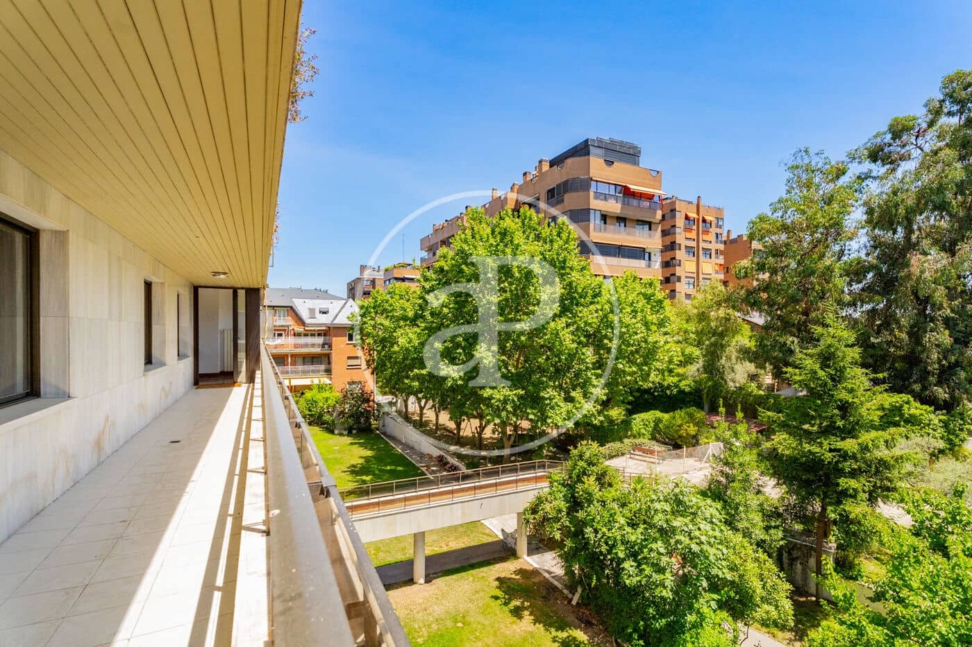 4 quarto Apartamento para arrendar em Madrid cidade com piscina garagem - 6 000 € (Ref: 9899654)