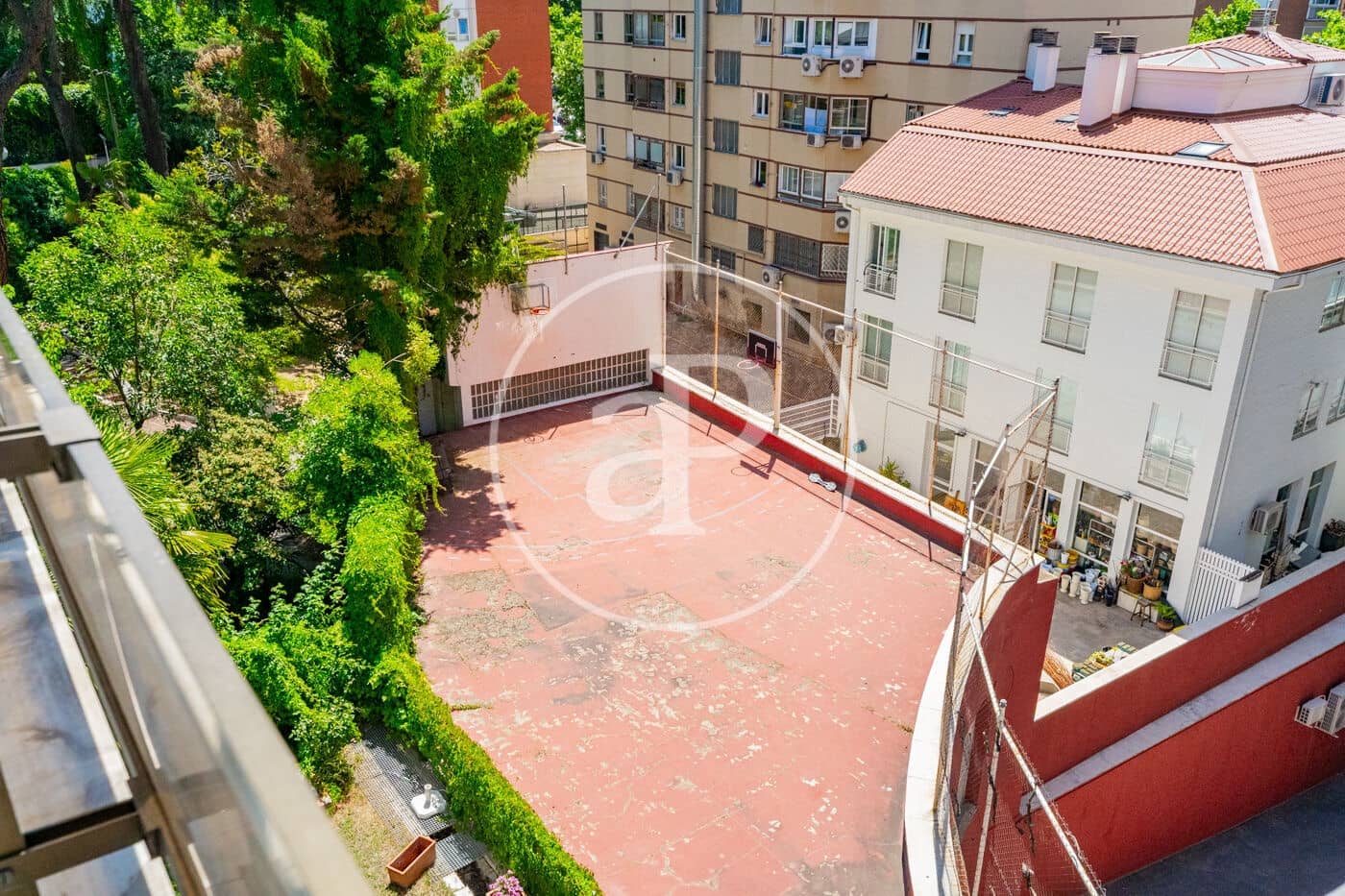 4 quarto Apartamento para arrendar em Madrid cidade com piscina garagem - 6 000 € (Ref: 9899654)