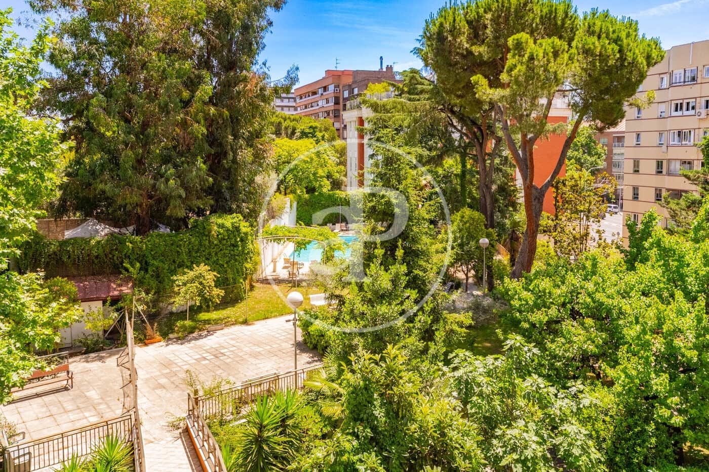 4 quarto Apartamento para arrendar em Madrid cidade com piscina garagem - 6 000 € (Ref: 9899654)