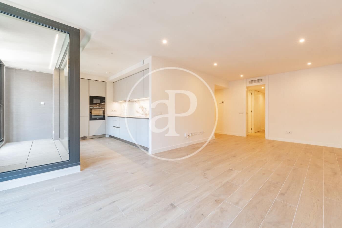Apartamento de 3 habitaciones en Madrid ciudad en alquiler con piscina garaje - 4.000 € (Ref: 9899655)