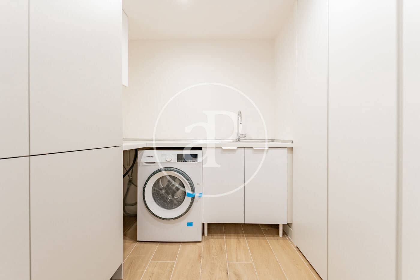 Apartamento de 3 habitaciones en Madrid ciudad en alquiler con piscina garaje - 4.000 € (Ref: 9899655)