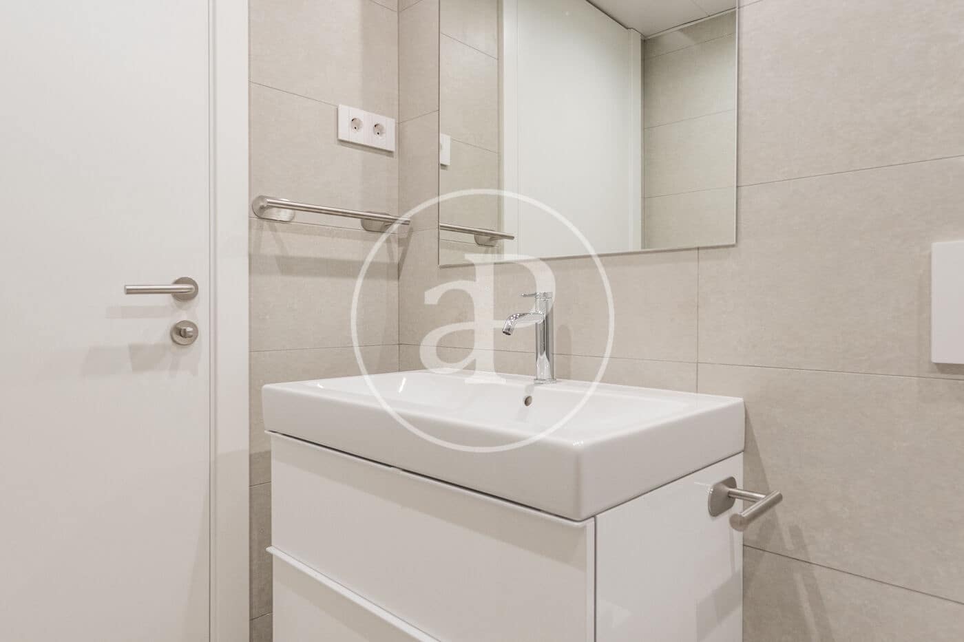Apartamento de 3 habitaciones en Madrid ciudad en alquiler con piscina garaje - 4.000 € (Ref: 9899655)