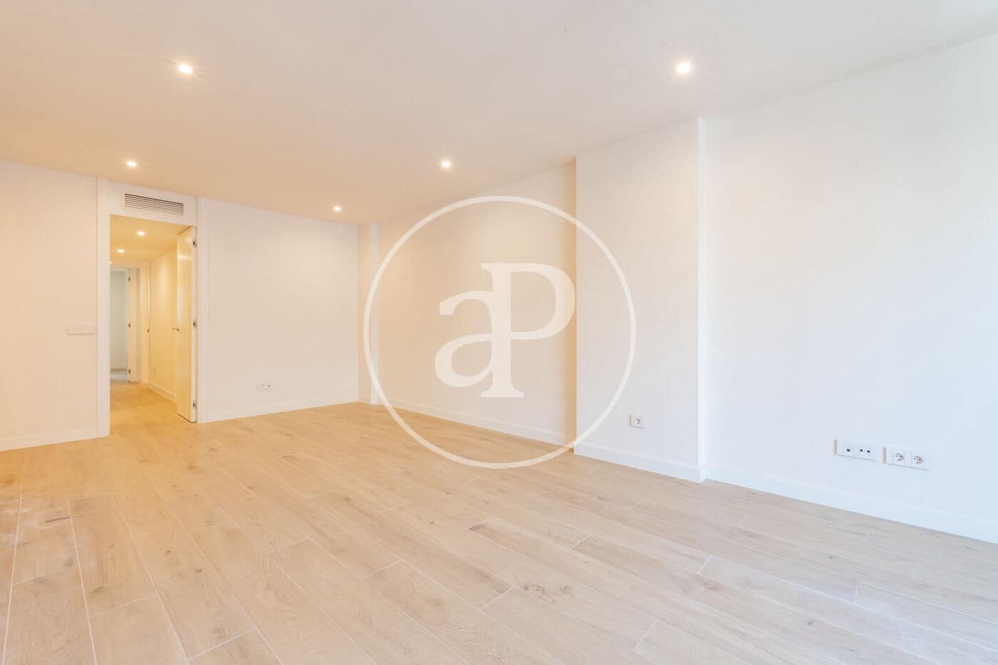 Apartamento de 3 habitaciones en Madrid ciudad en alquiler con piscina garaje - 4.000 € (Ref: 9899655)