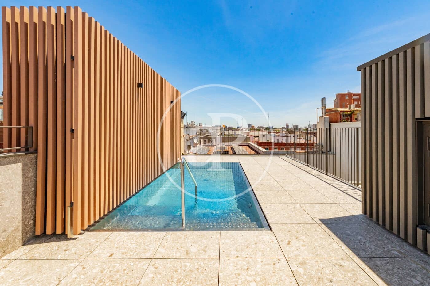 Apartamento de 3 habitaciones en Madrid ciudad en alquiler con piscina garaje - 4.000 € (Ref: 9899655)