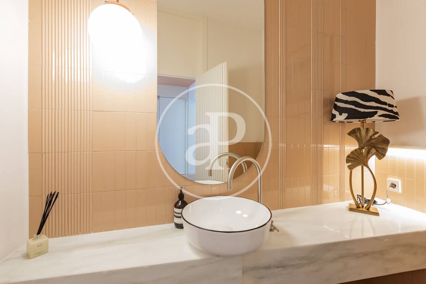 4 quarto Apartamento para arrendar em Madrid cidade - 11 000 € (Ref: 9899656)