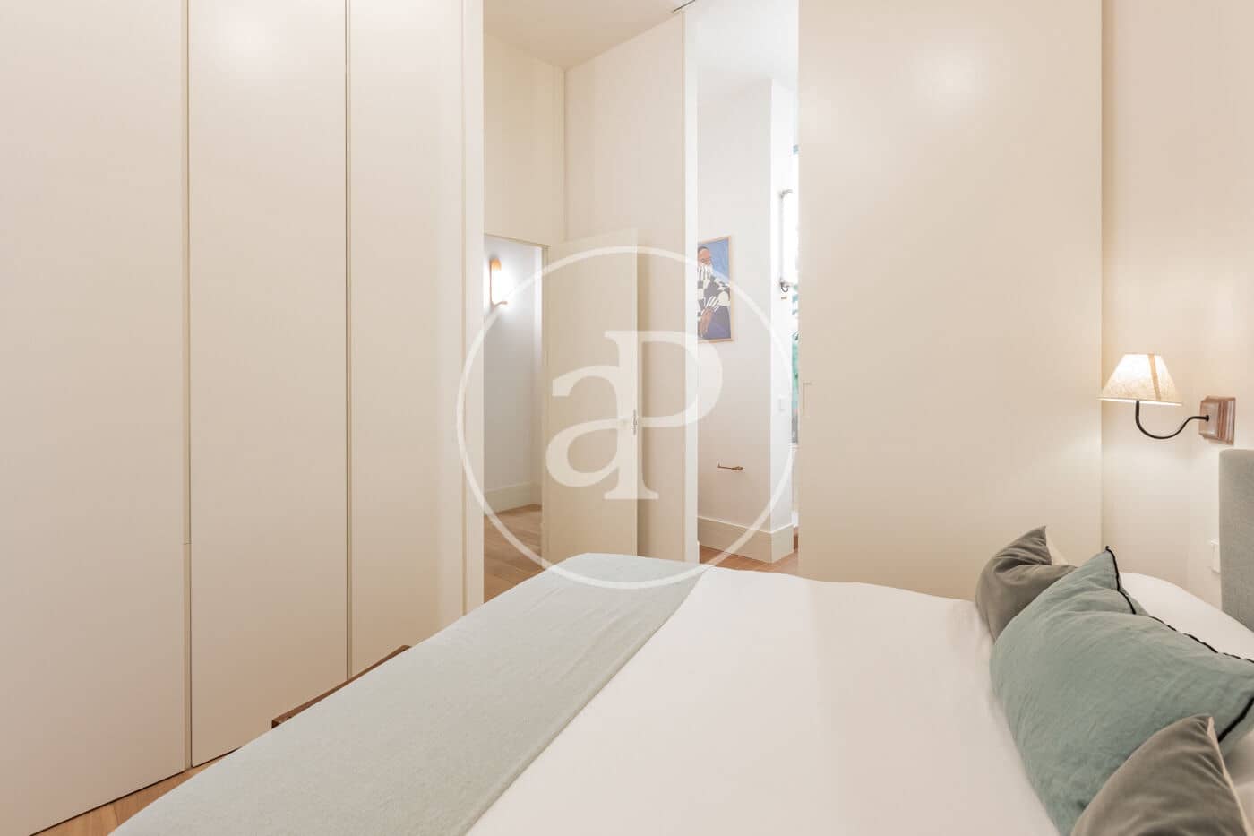 4 quarto Apartamento para arrendar em Madrid cidade - 11 000 € (Ref: 9899656)