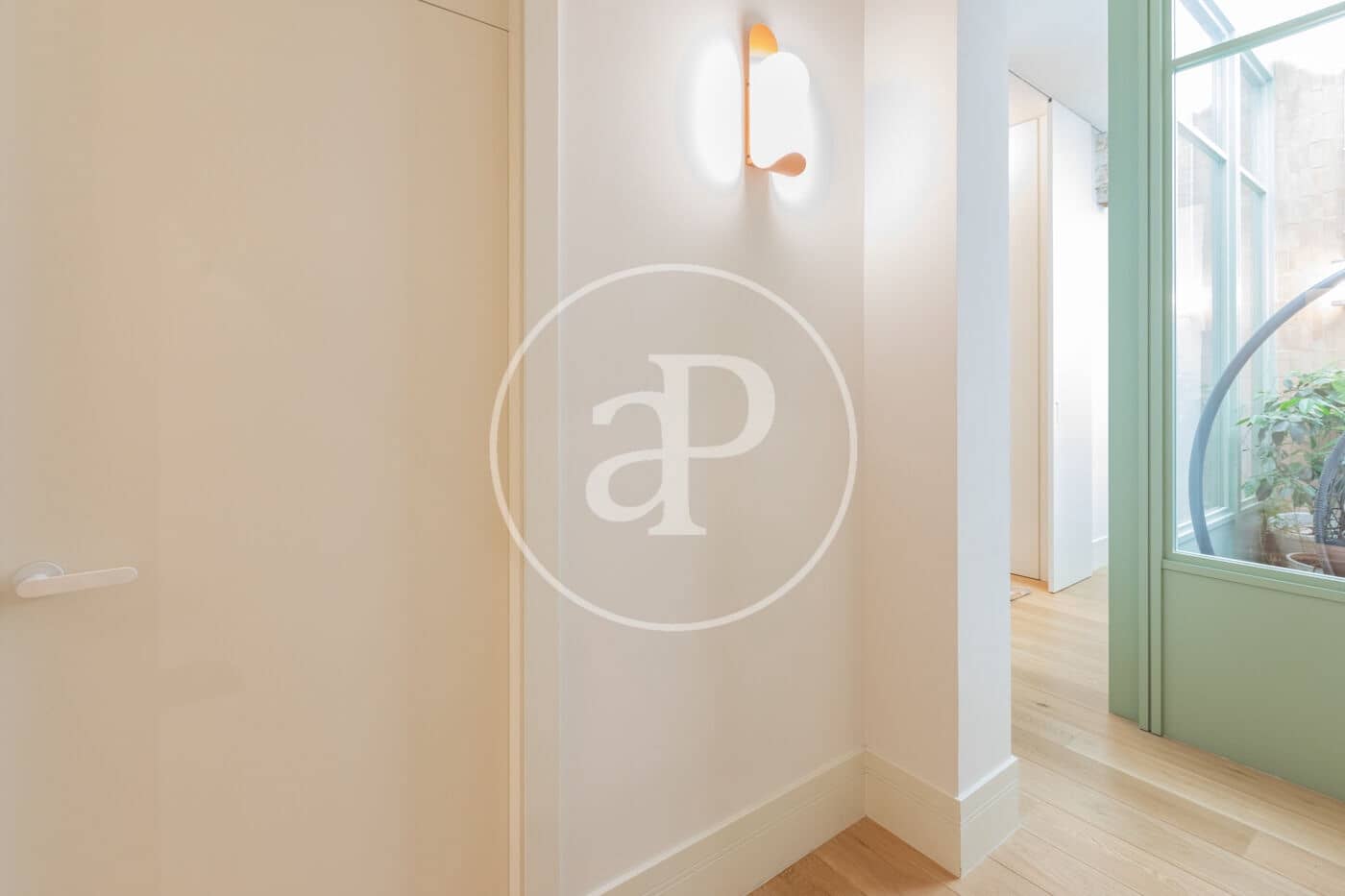 4 quarto Apartamento para arrendar em Madrid cidade - 11 000 € (Ref: 9899656)