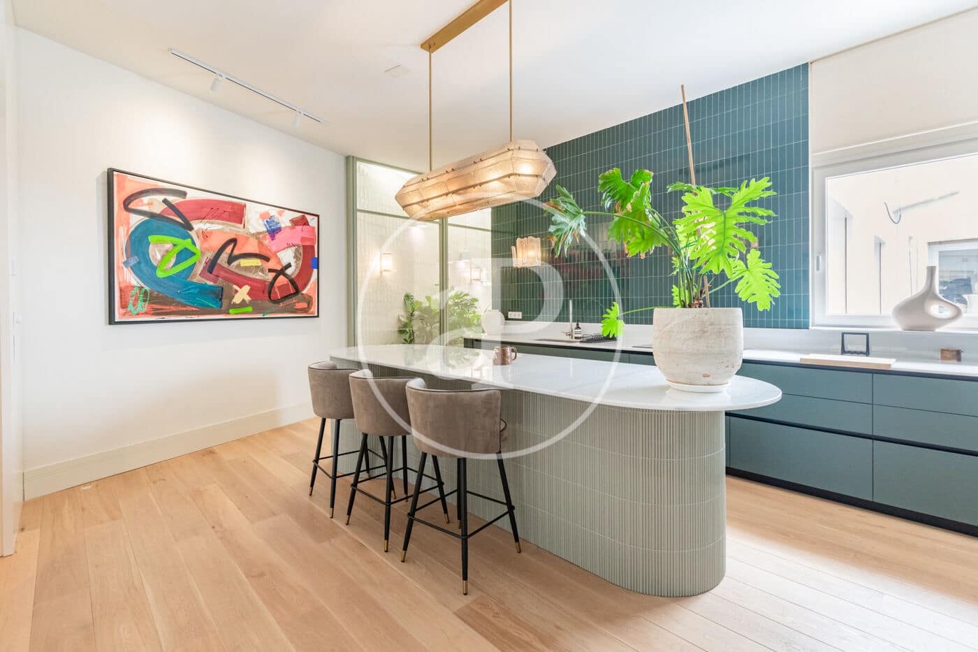 4 quarto Apartamento para arrendar em Madrid cidade - 11 000 € (Ref: 9899656)