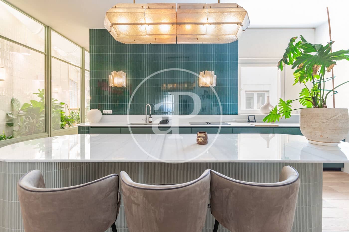 4 quarto Apartamento para arrendar em Madrid cidade - 11 000 € (Ref: 9899656)