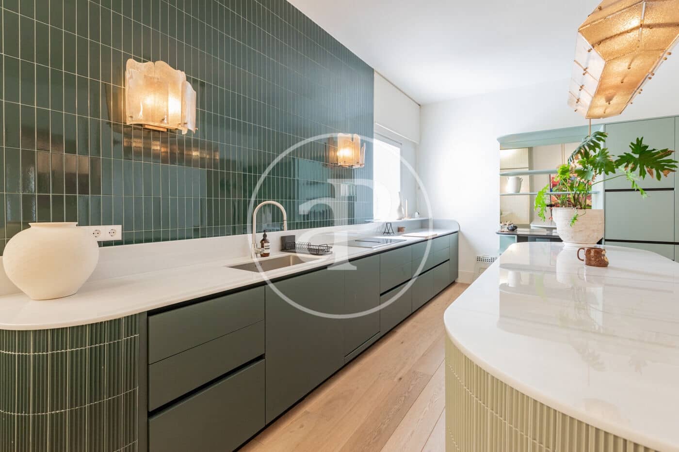 4 quarto Apartamento para arrendar em Madrid cidade - 11 000 € (Ref: 9899656)