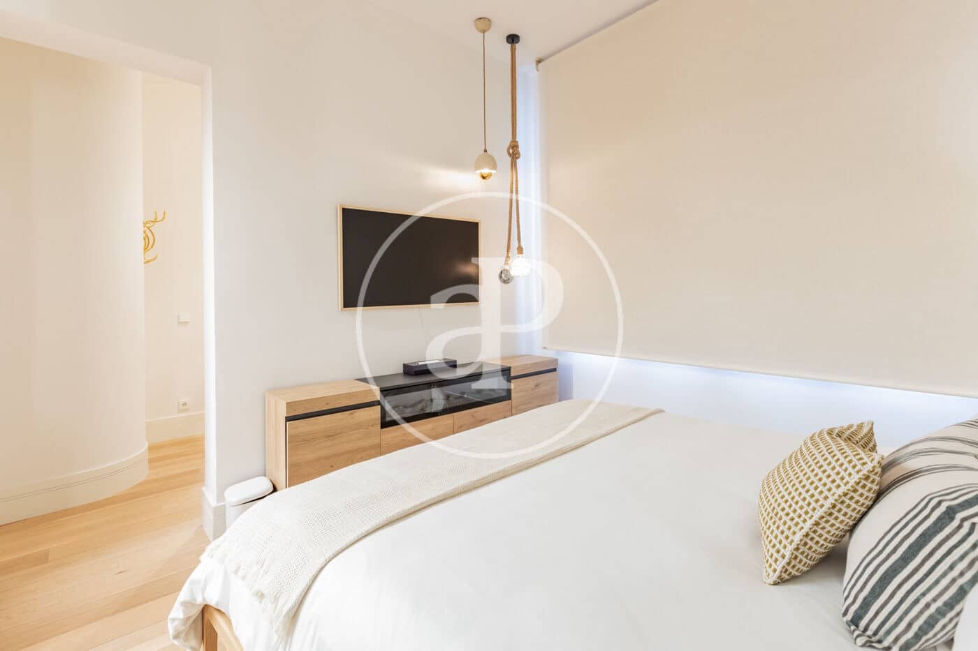 4 quarto Apartamento para arrendar em Madrid cidade - 11 000 € (Ref: 9899656)