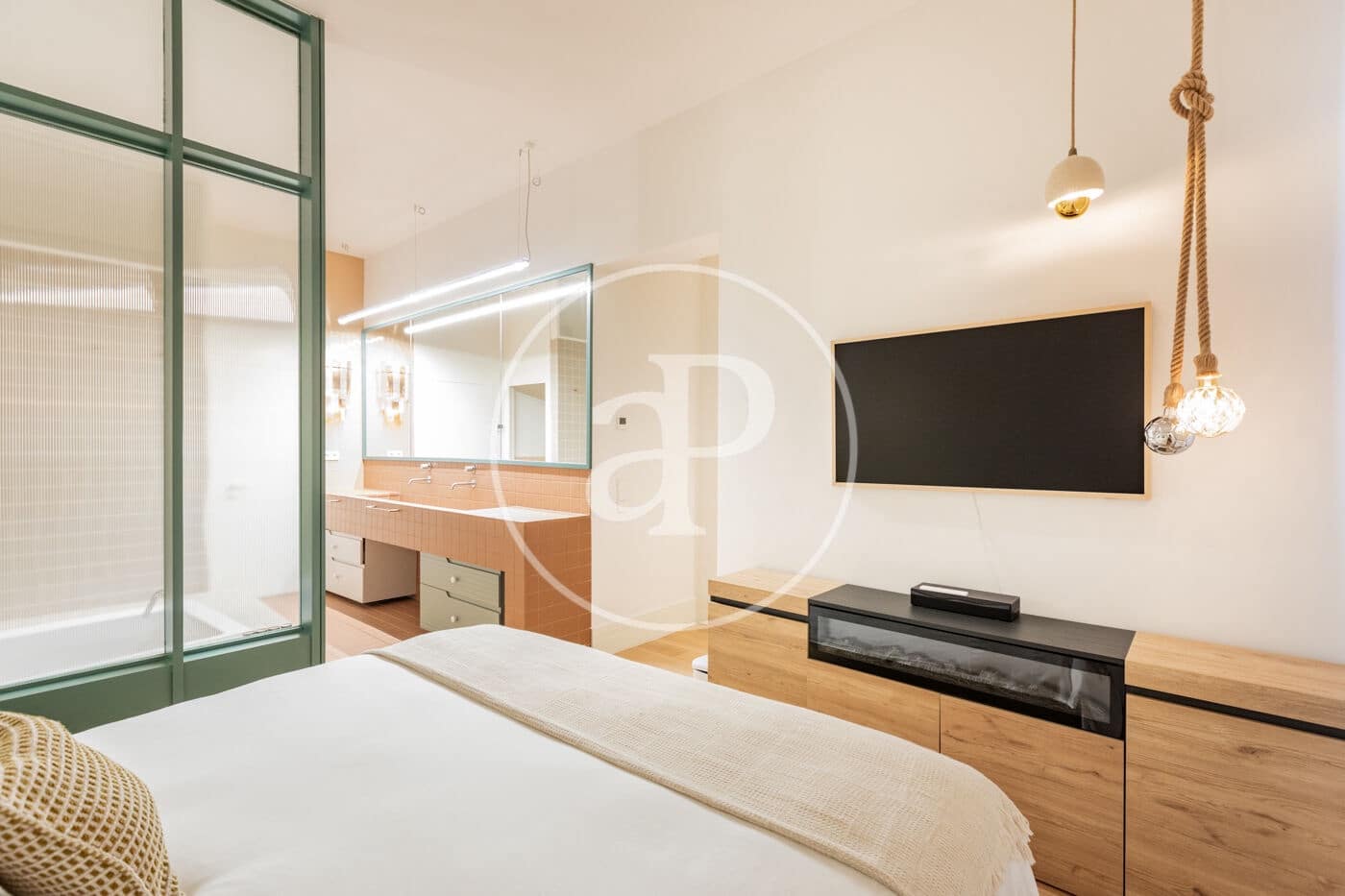 4 quarto Apartamento para arrendar em Madrid cidade - 11 000 € (Ref: 9899656)