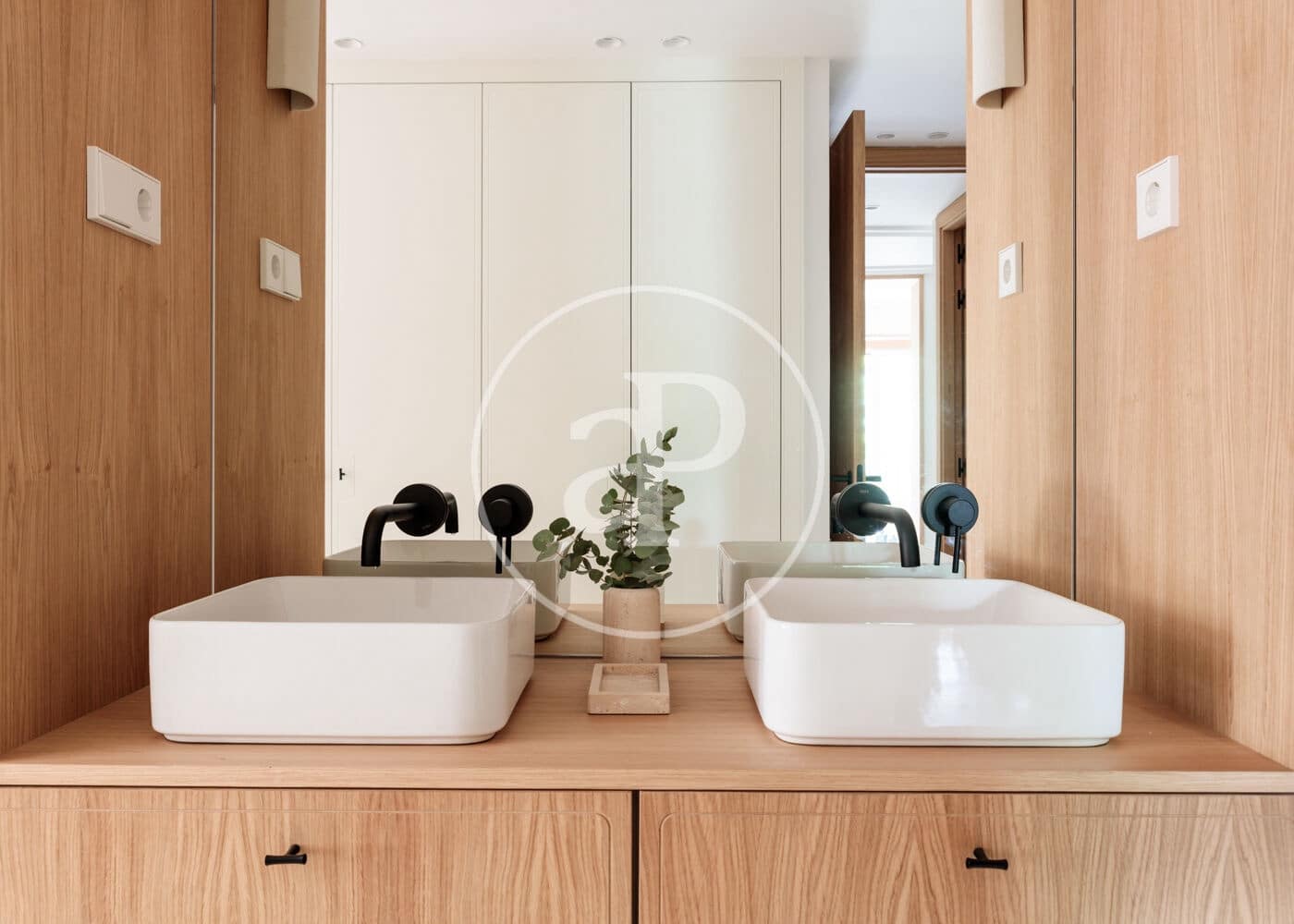 2 bedroom Apartment for sale in Madrid city - € 1,295,000 (Ref: 9904643)