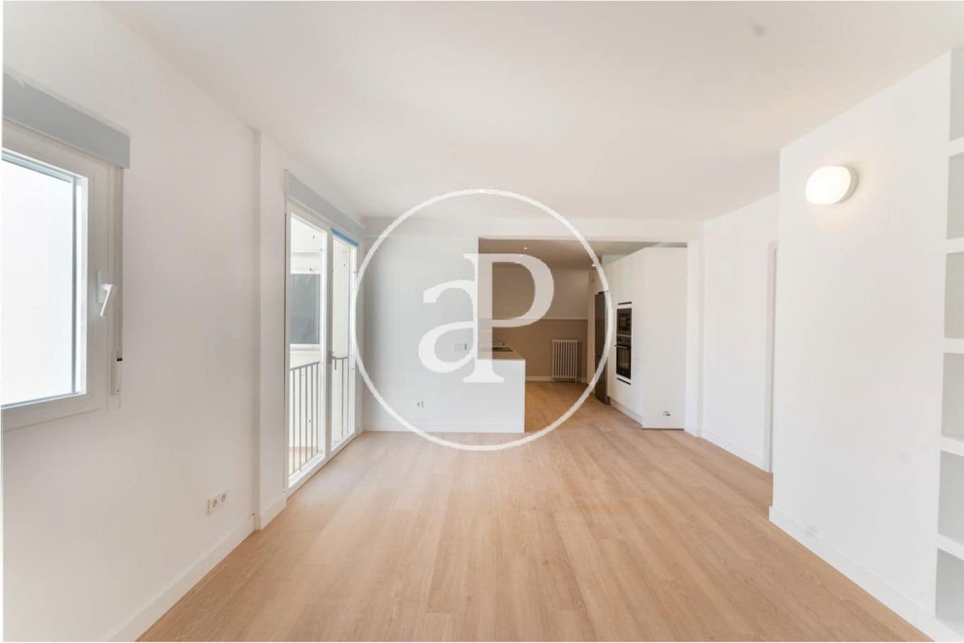 3 slaapkamer Appartement te huur in Madrid stad met garage - € 2.000 (Ref: 9904647)