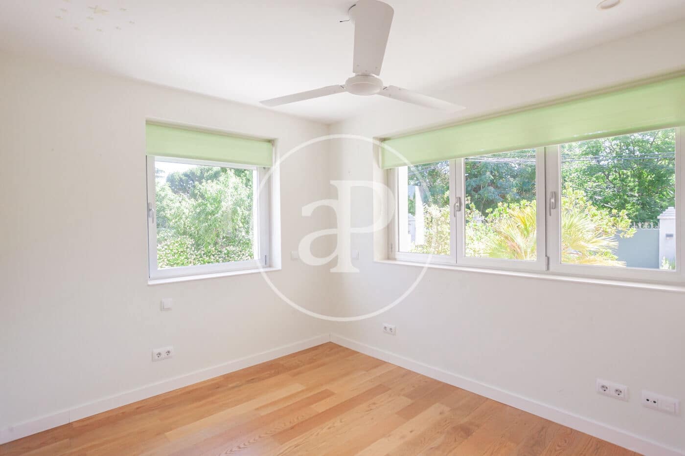 6 Zimmer Villa zu vermieten in Madrid Stadt mit Pool Garage - 7.500 € (Ref: 9904648)