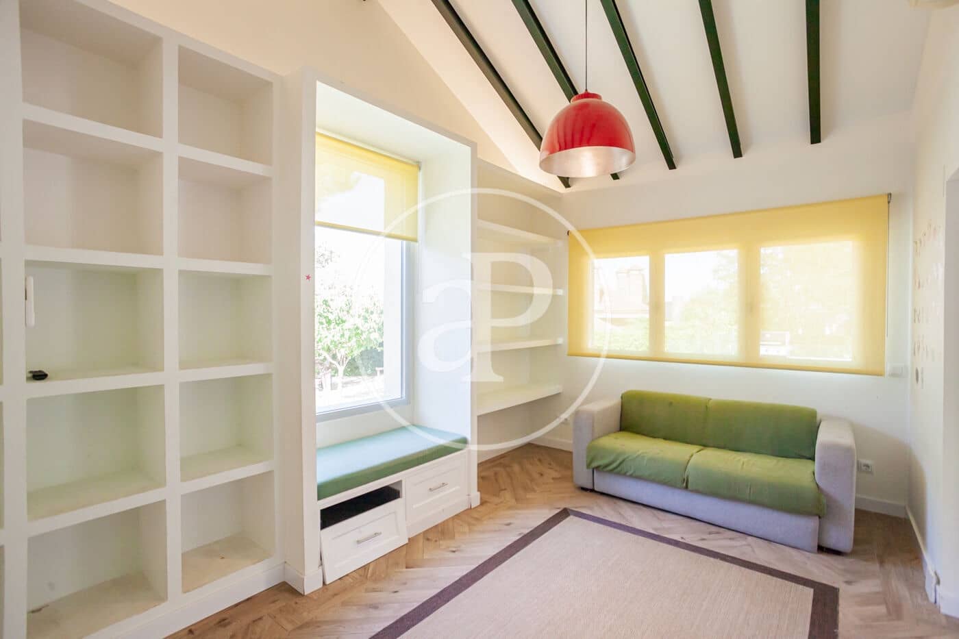 6 Zimmer Villa zu vermieten in Madrid Stadt mit Pool Garage - 7.500 € (Ref: 9904648)