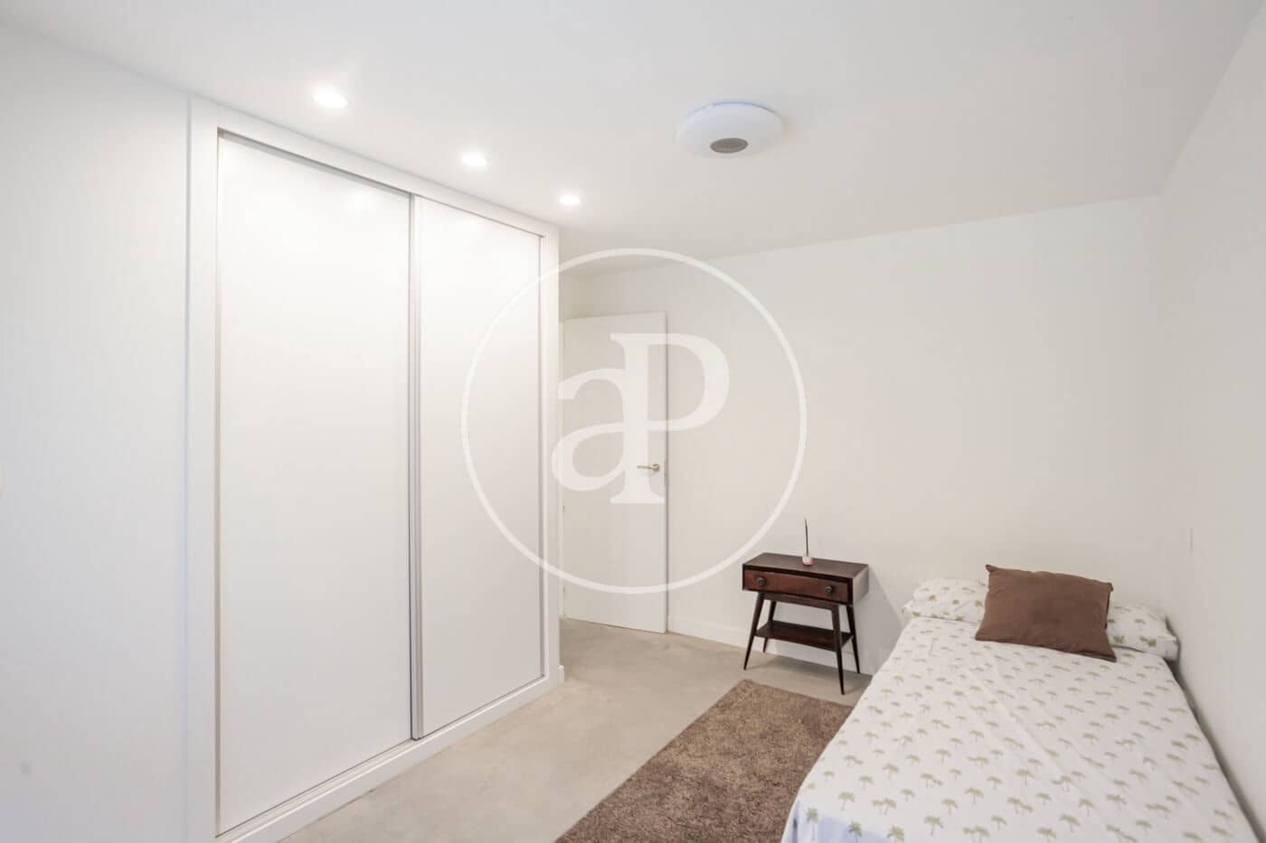 6 Zimmer Villa zu vermieten in Madrid Stadt mit Pool Garage - 7.500 € (Ref: 9904648)