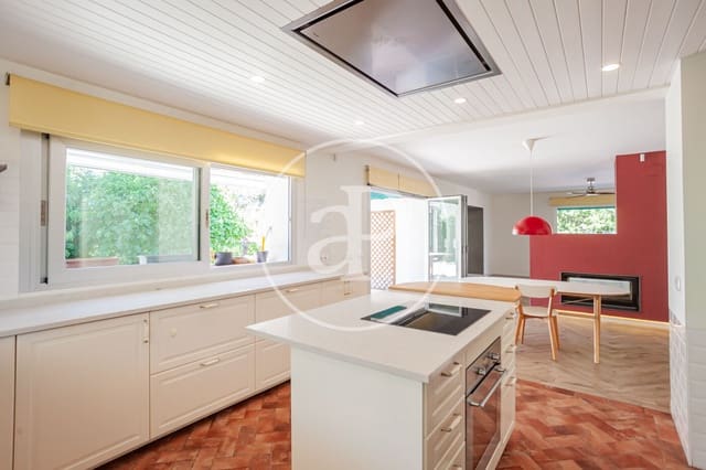 6 Zimmer Villa zu vermieten in Valverde, Madrid Stadt mit Pool Garage - 7.500 € (Ref: 9904648)