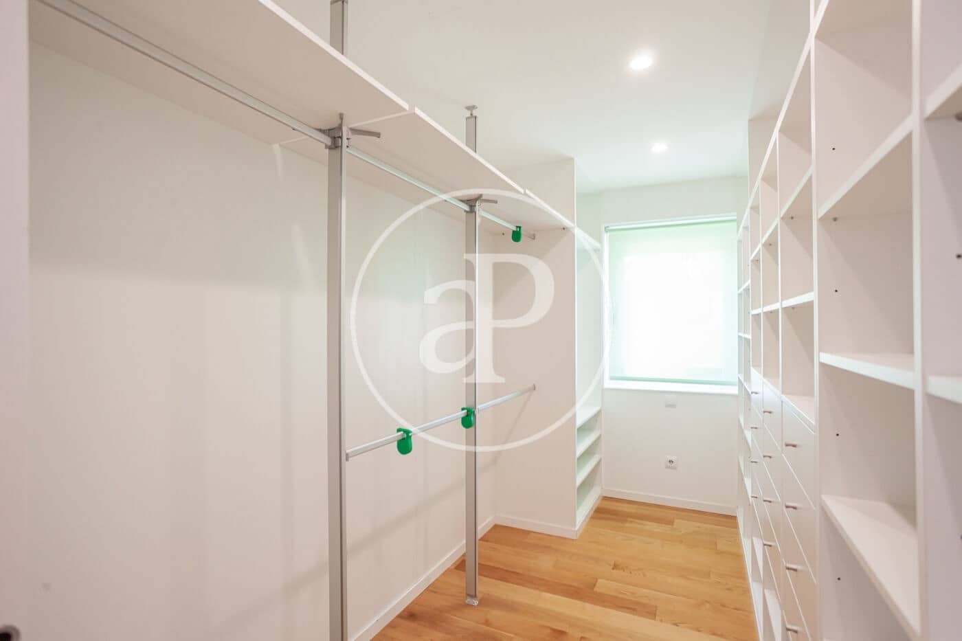 6 Zimmer Villa zu vermieten in Madrid Stadt mit Pool Garage - 7.500 € (Ref: 9904648)
