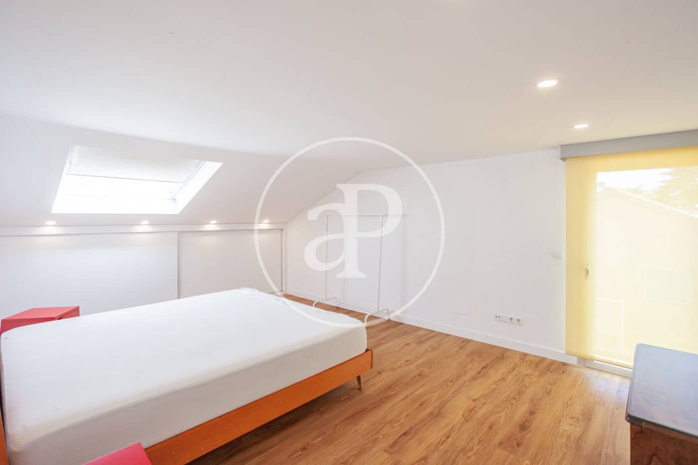 6 Zimmer Villa zu vermieten in Madrid Stadt mit Pool Garage - 7.500 € (Ref: 9904648)