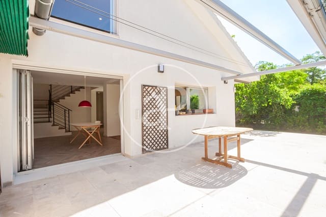 6 Zimmer Villa zu vermieten in Valverde, Madrid Stadt mit Pool Garage - 7.500 € (Ref: 9904648)