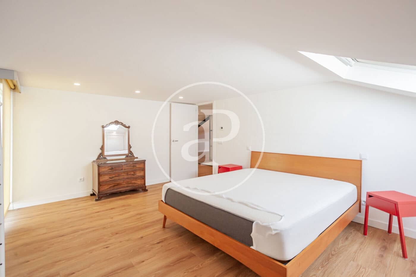 6 Zimmer Villa zu vermieten in Madrid Stadt mit Pool Garage - 7.500 € (Ref: 9904648)