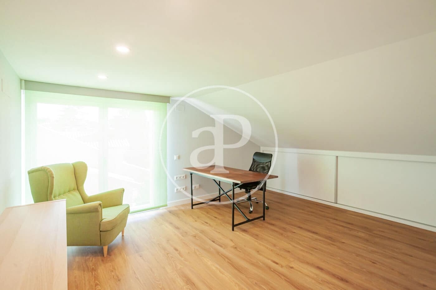 6 Zimmer Villa zu vermieten in Madrid Stadt mit Pool Garage - 7.500 € (Ref: 9904648)