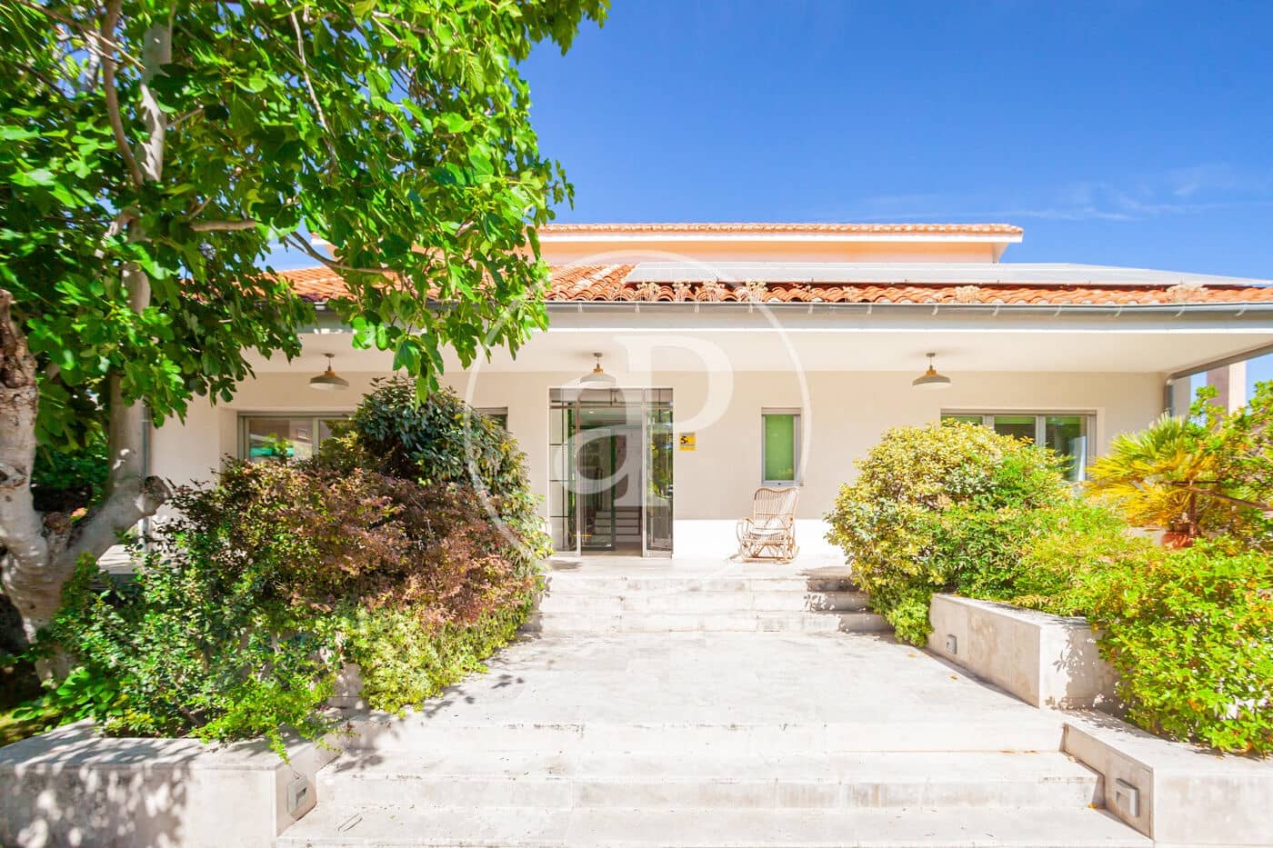 6 Zimmer Villa zu vermieten in Madrid Stadt mit Pool Garage - 7.500 € (Ref: 9904648)