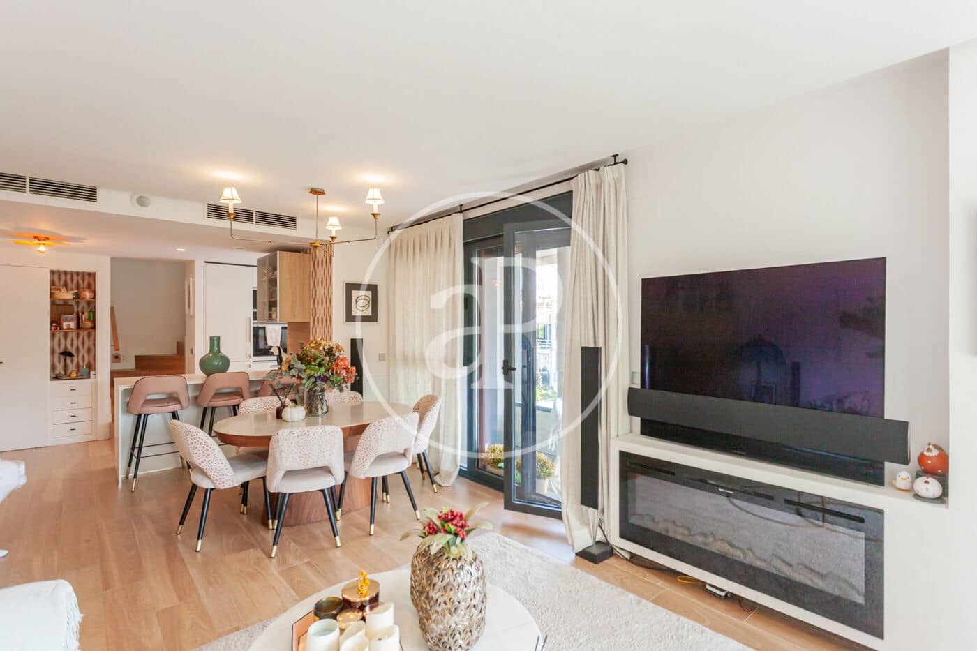 2 sovrum Takvåning till salu i Pozuelo de Alarcon med pool - 1 100 000 € (Ref: 9908048)