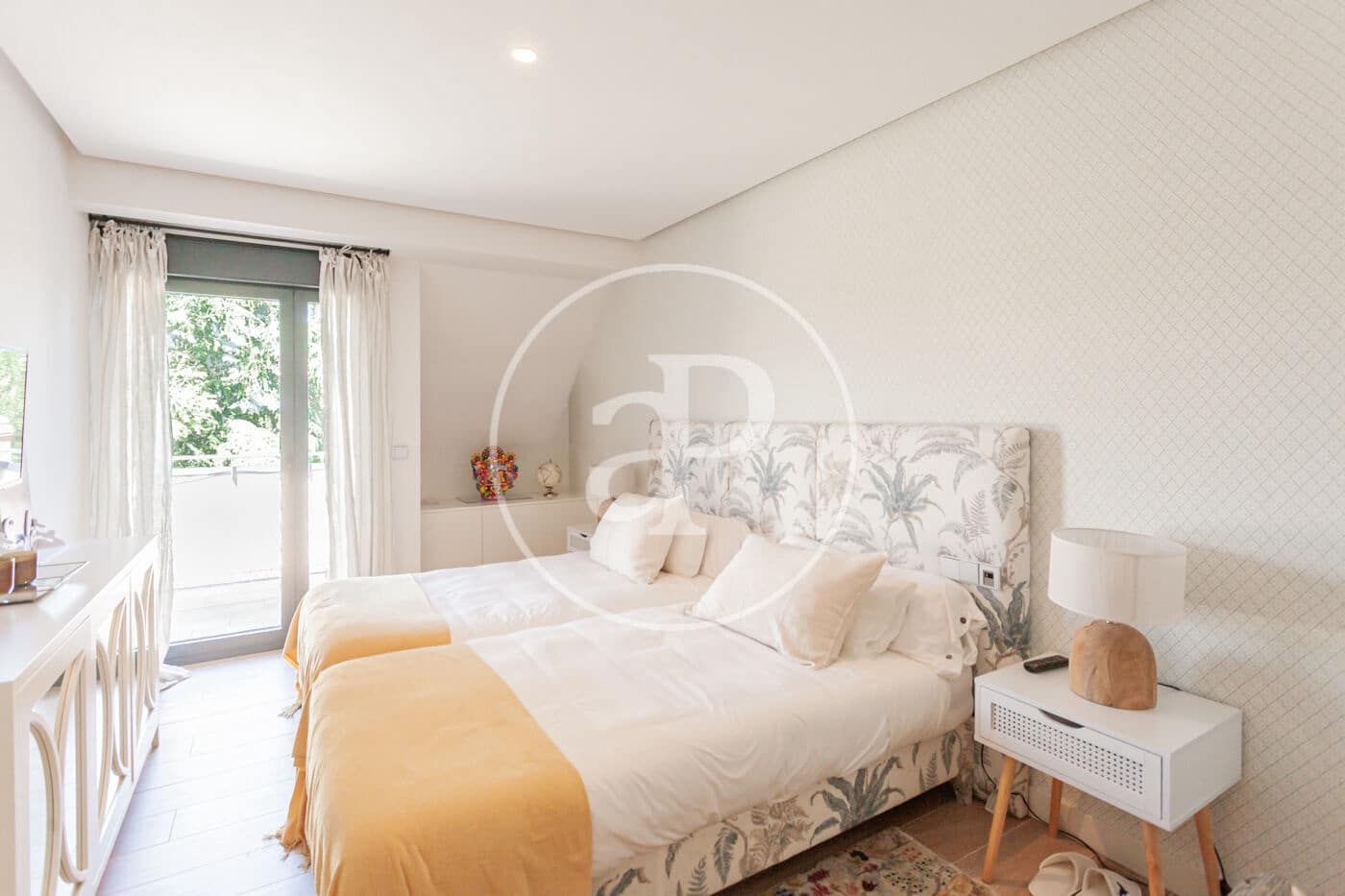 2 sovrum Takvåning till salu i Pozuelo de Alarcon med pool - 1 100 000 € (Ref: 9908048)