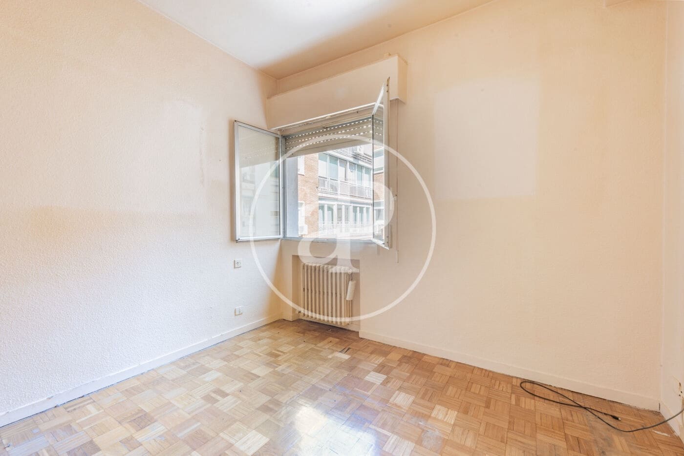 2 quarto Apartamento para venda em Madrid cidade - 525 000 € (Ref: 9908049)