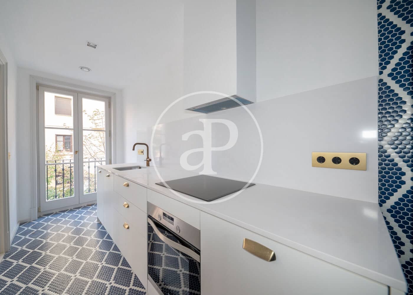 Leilighet til salgs i Madrid by - € 1 600 000 (Ref: 9908050)