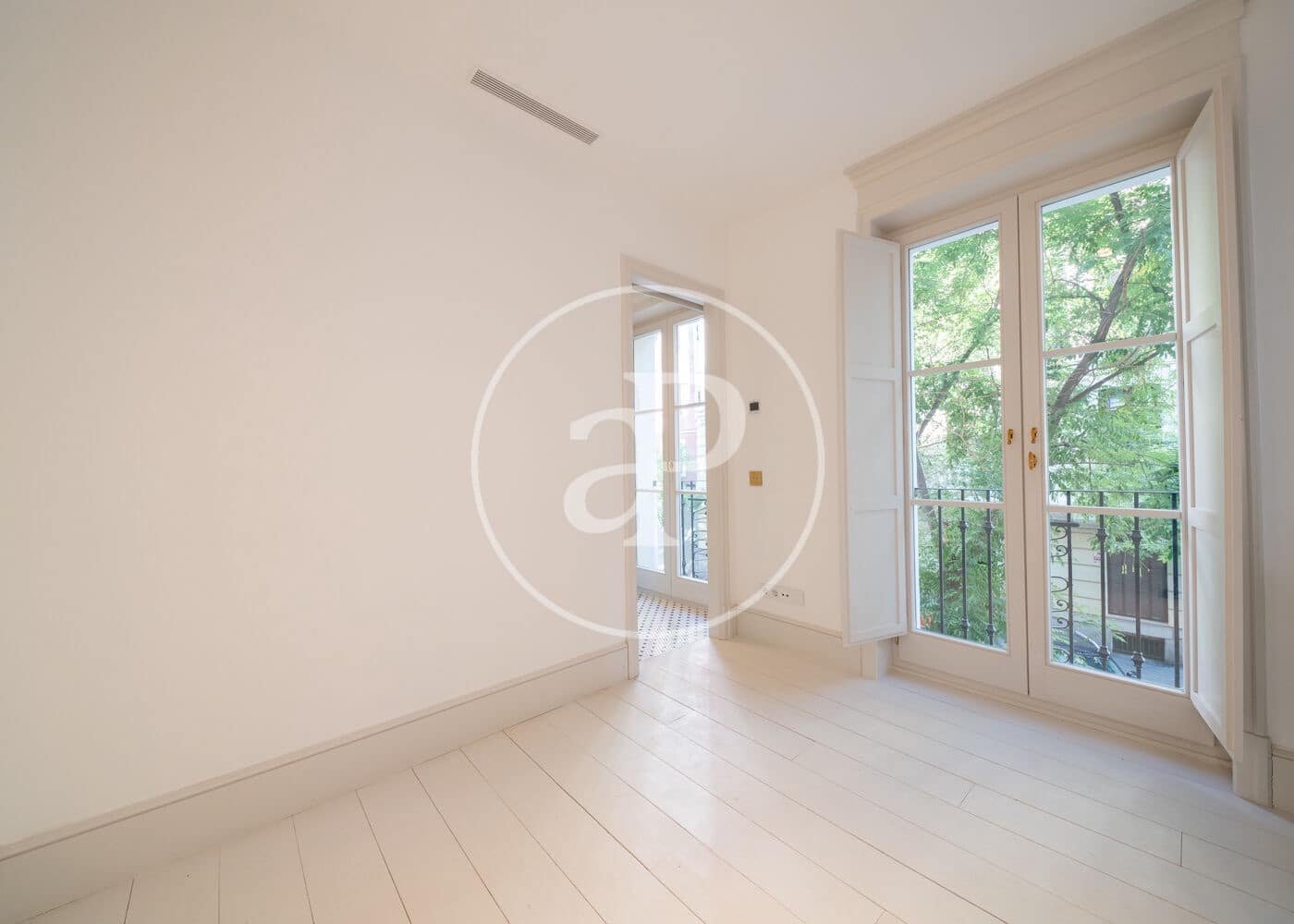 Leilighet til salgs i Madrid by - € 1 600 000 (Ref: 9908050)