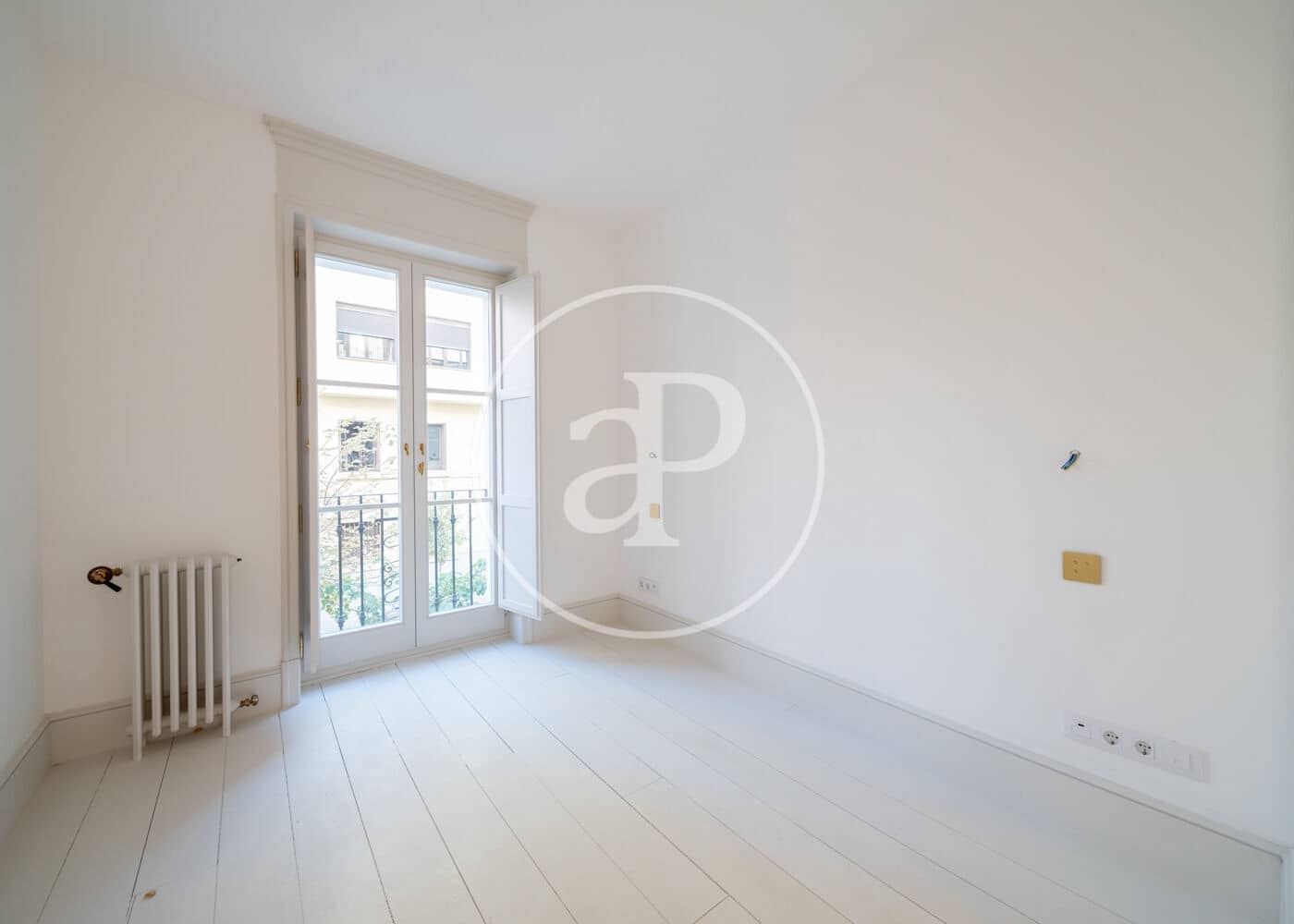 Leilighet til salgs i Madrid by - € 1 600 000 (Ref: 9908050)
