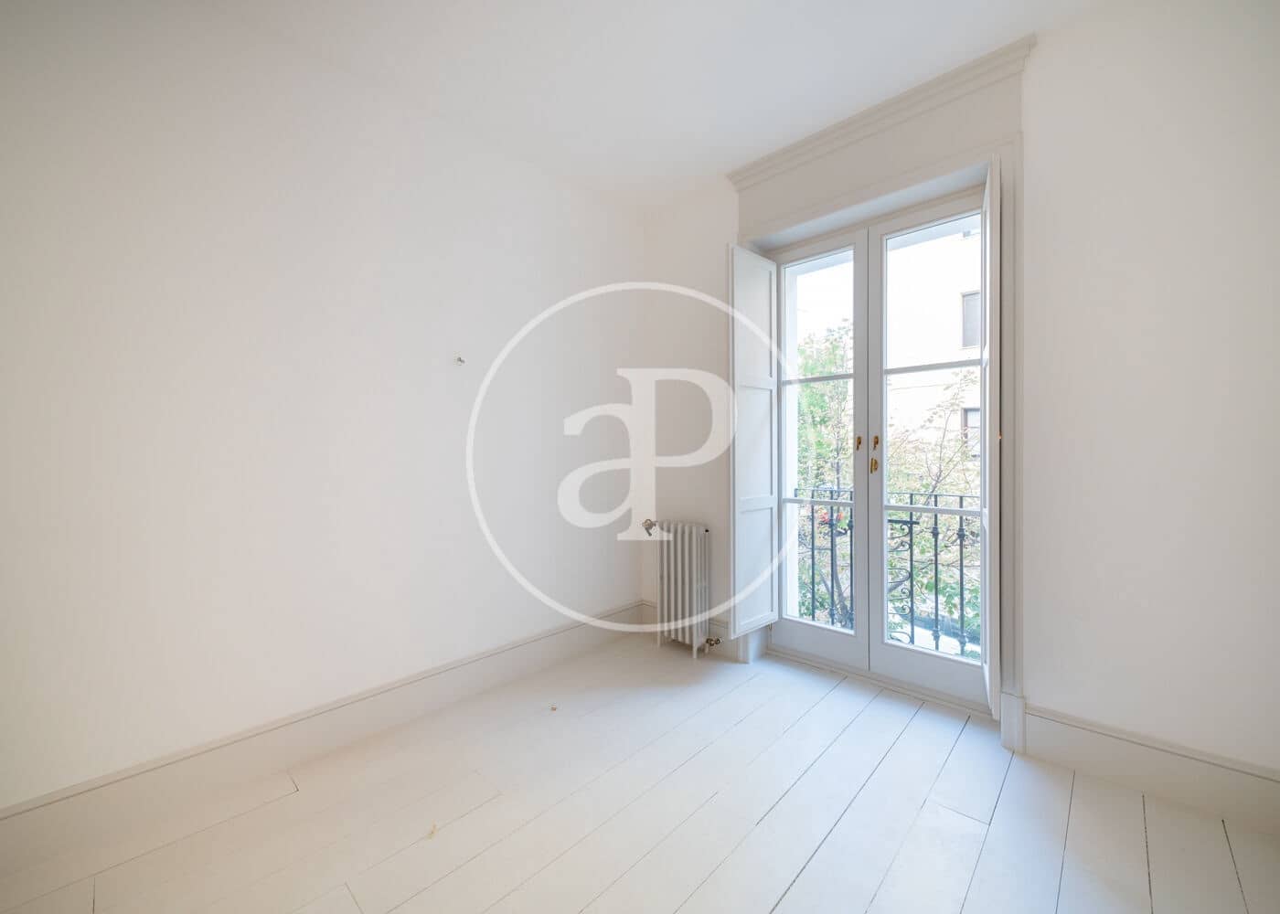 Leilighet til salgs i Madrid by - € 1 600 000 (Ref: 9908050)