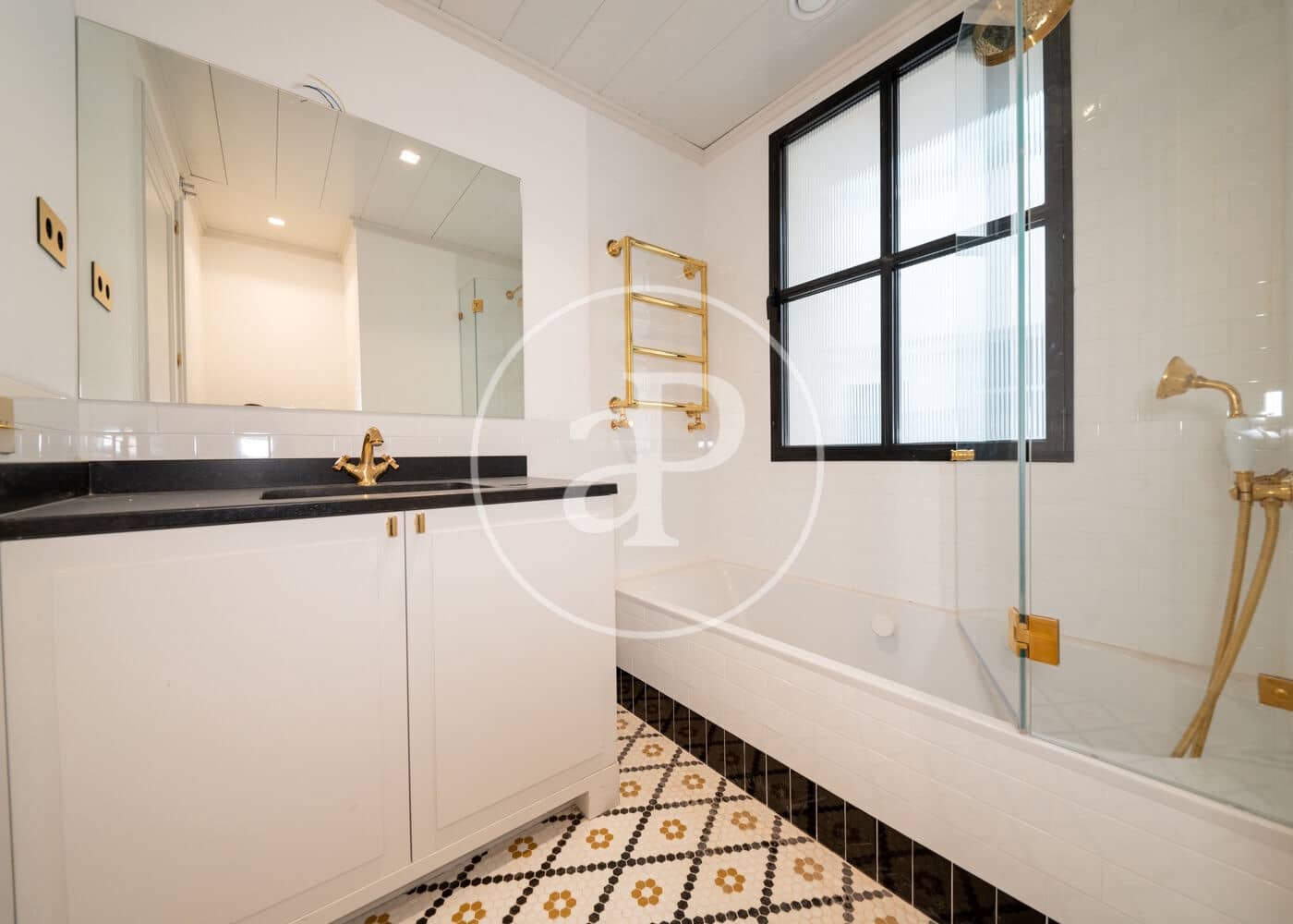 Leilighet til salgs i Madrid by - € 1 600 000 (Ref: 9908050)